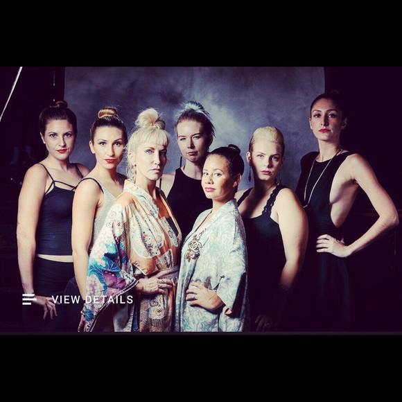 Meet your Posher Ellen - Picture 6 of 8